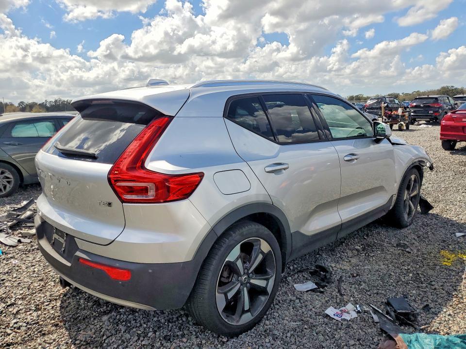 2019 Volvo Xc40 T5 Momentum