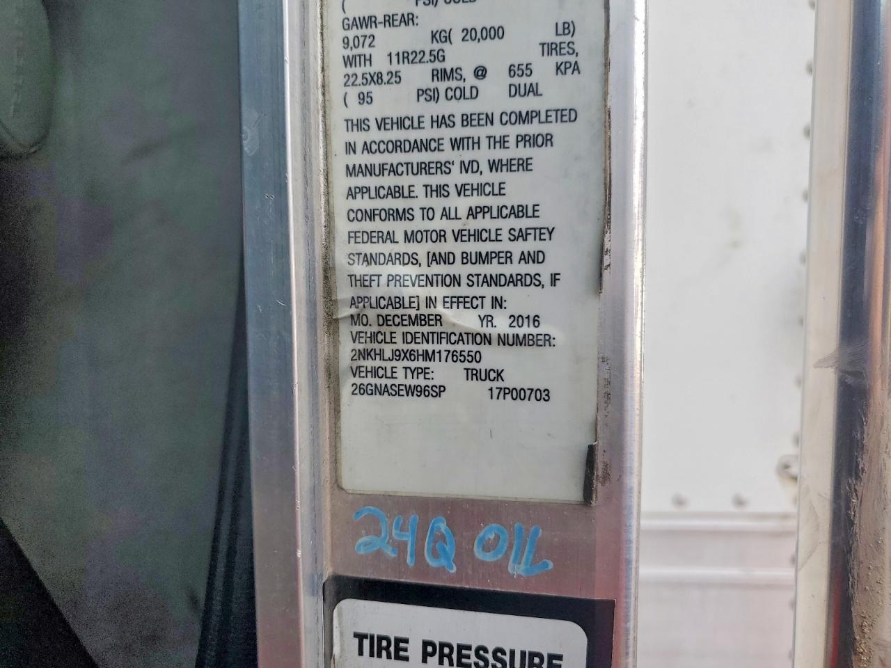 2017 Kenworth T330 BOX Truck