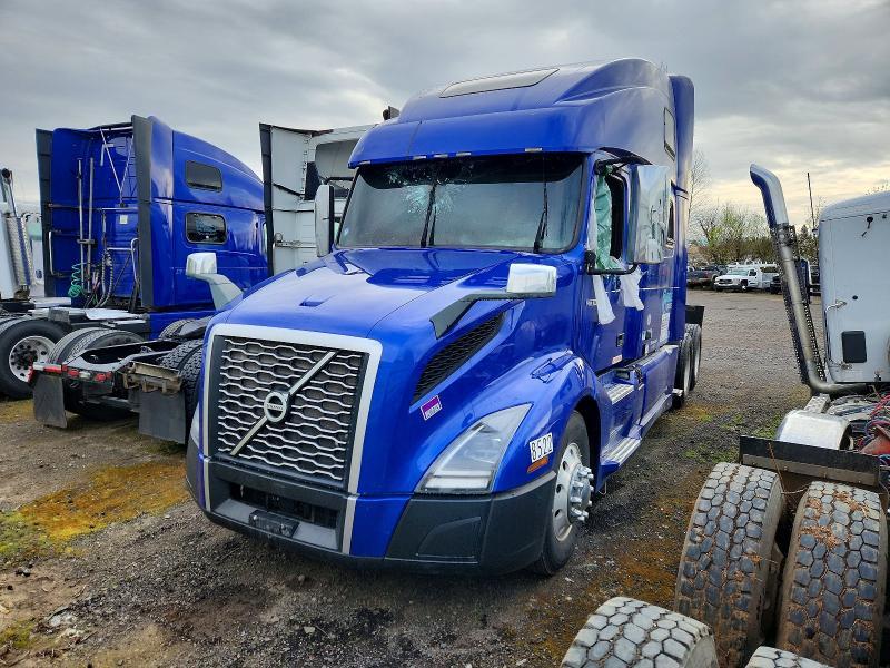 2020 Volvo VNL Semi Truck