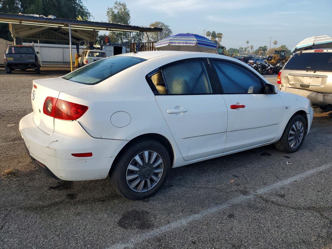 2004 Mazda 3 I