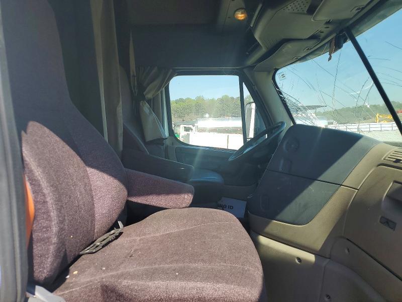 2017 Freigliner 2017 Freightliner Cascadia 125 Semi Truck