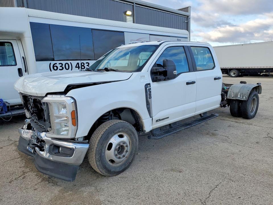 2024 Ford F350 Super Duty Truck Cab AND Chassis