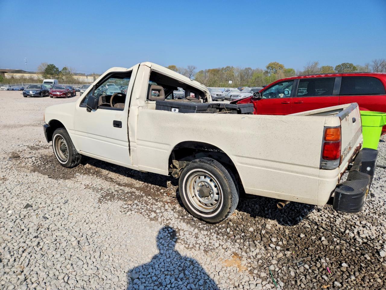 1992 Isuzu Conventional Short Wheelbase