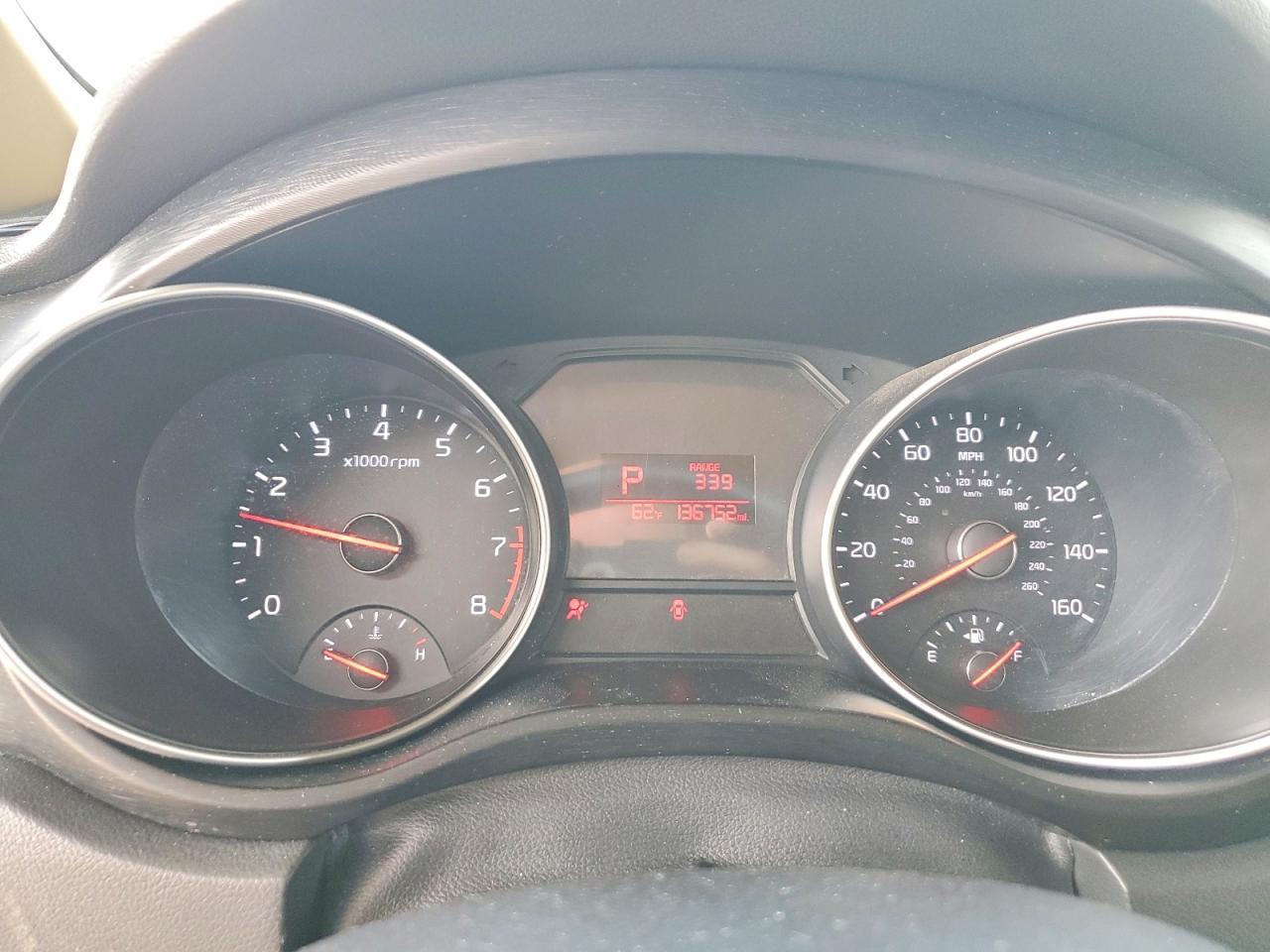 2015 KIA Sedona lx