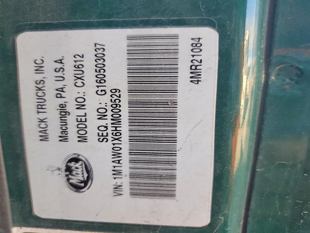 2017 Mack CX612 Semi Truck