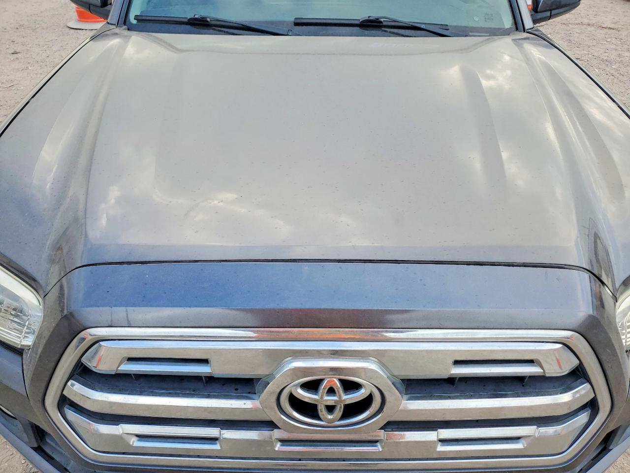 2017 Toyota Tacoma SR5 V6