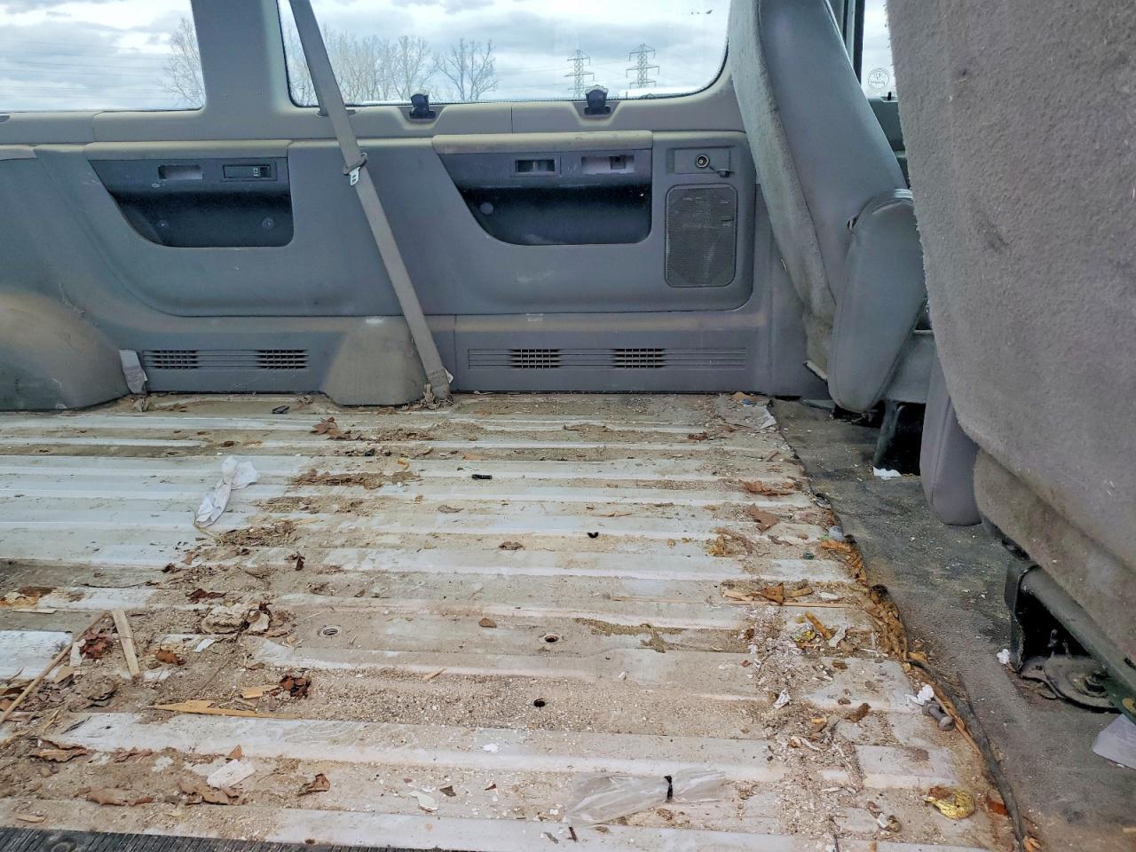 2010 Ford Econoline E350 Super Duty Wagon