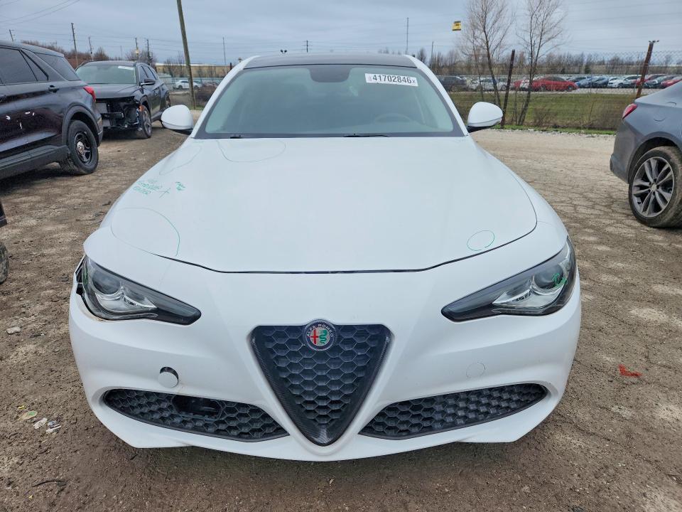 2018 Alfa Romeo Giulia Q4