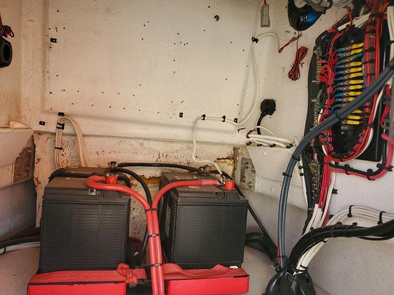 2004 Marlin Yacht Boat