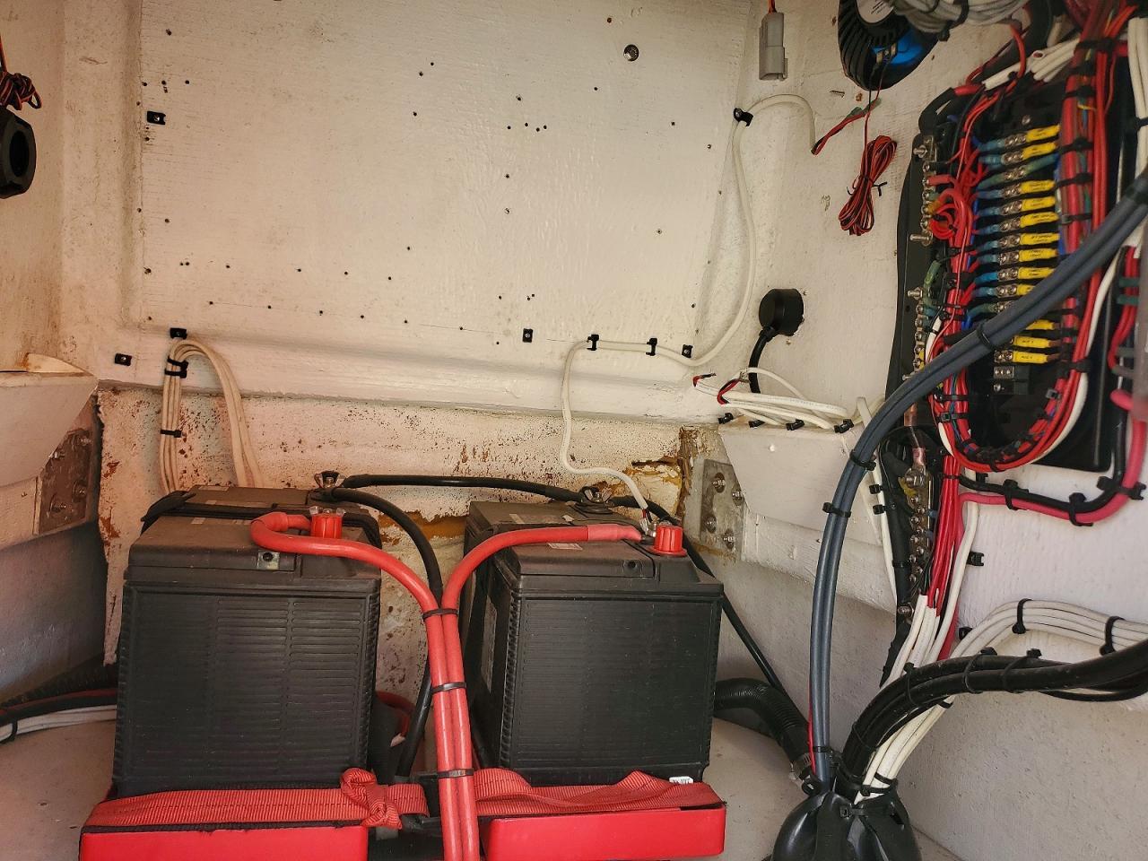 2004 Marlin Yacht Boat