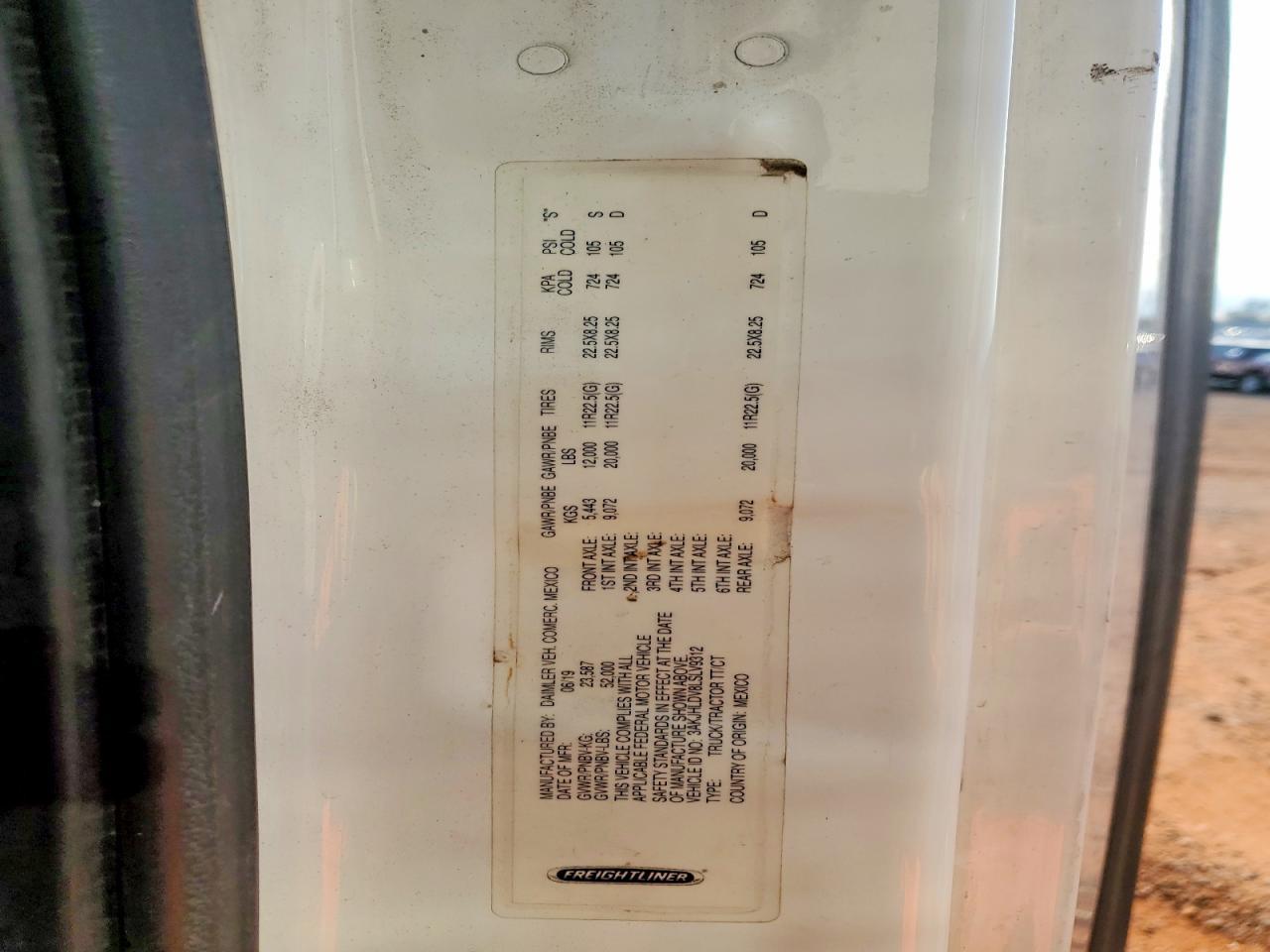 2020 Freigliner 2020 Freightliner Cascadia 126 Semi Truck