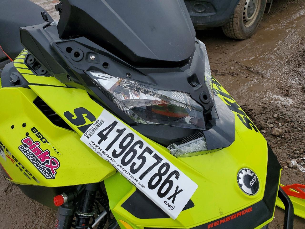 2022 Skidoo Renegade X