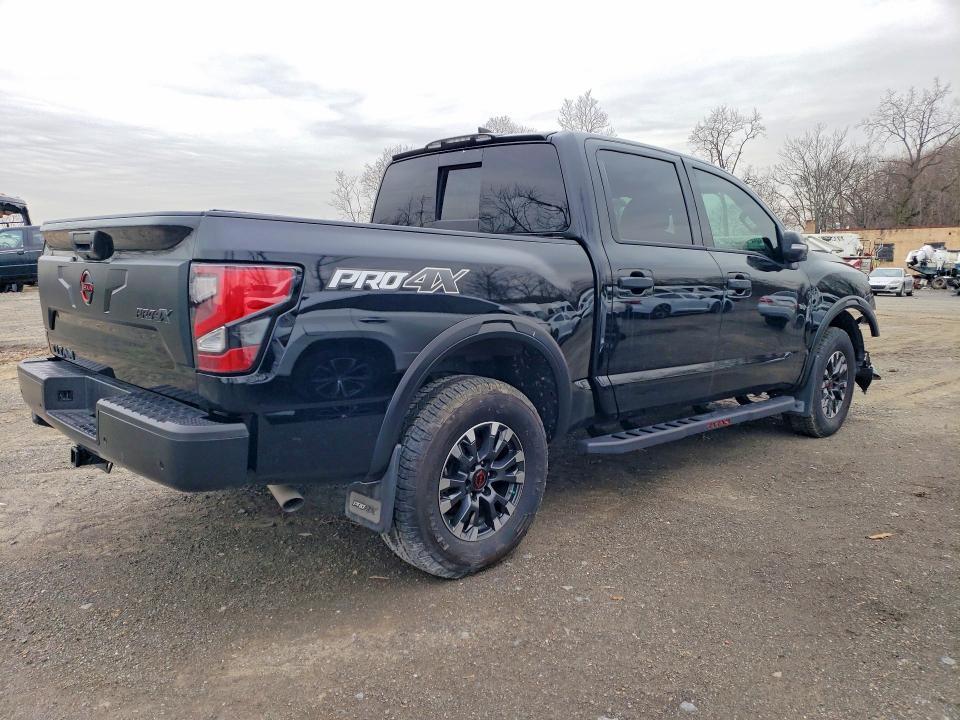 2024 Nissan Titan PRO-4X