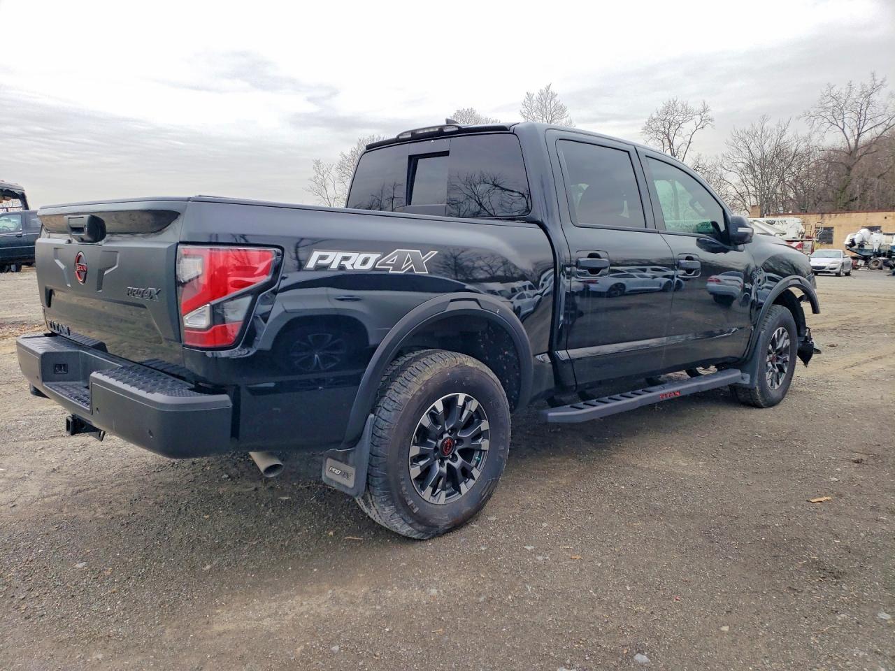 2024 Nissan Titan PRO-4X