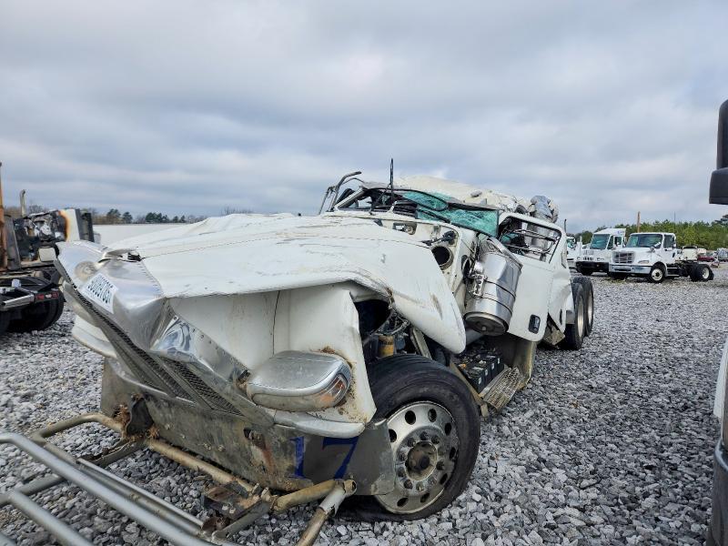 2018 Peterbilt 389 Semi Truck