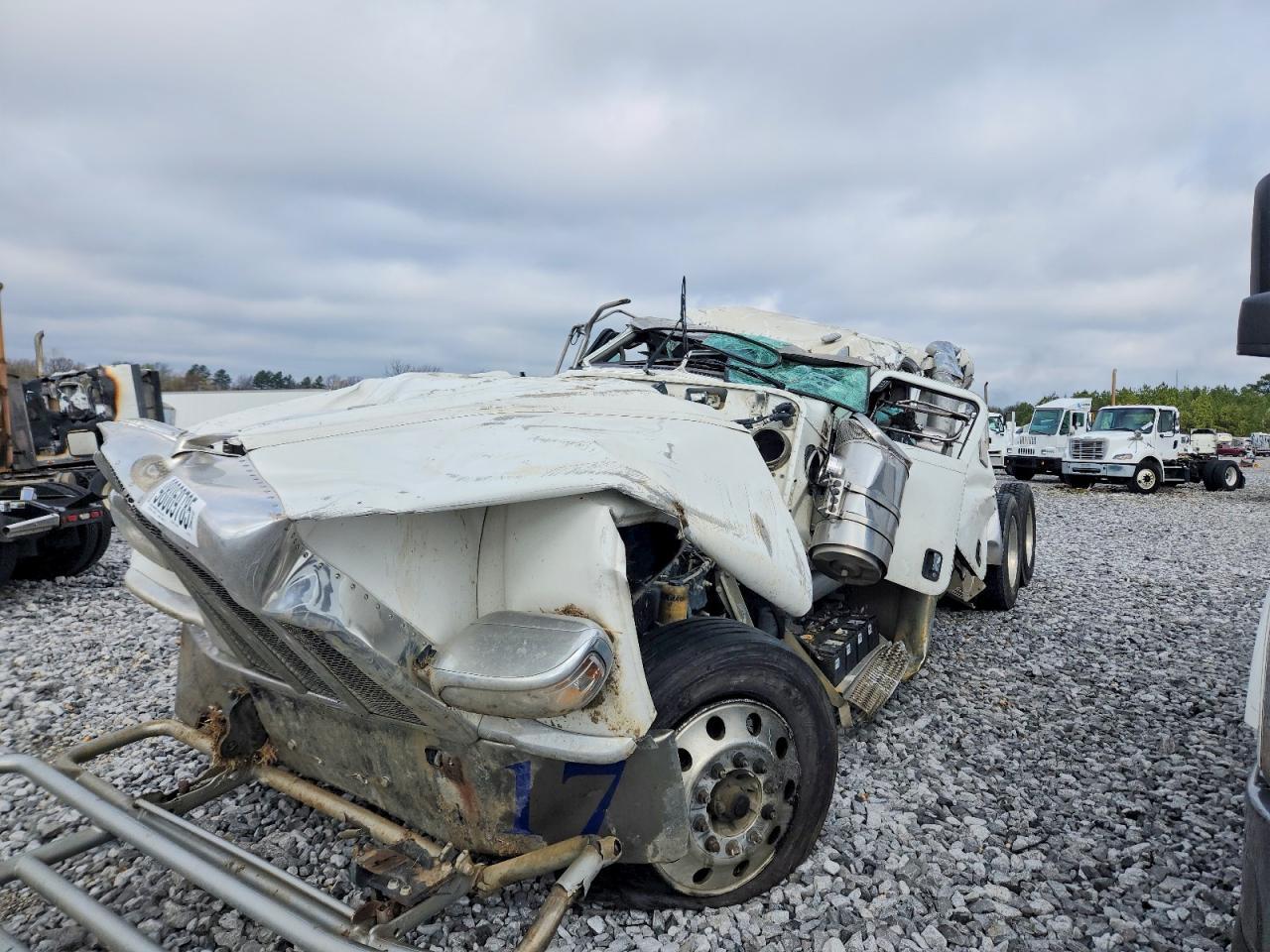 2018 Peterbilt 389 Semi Truck