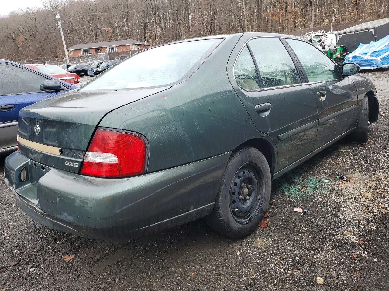 2001 Nissan Altima xe