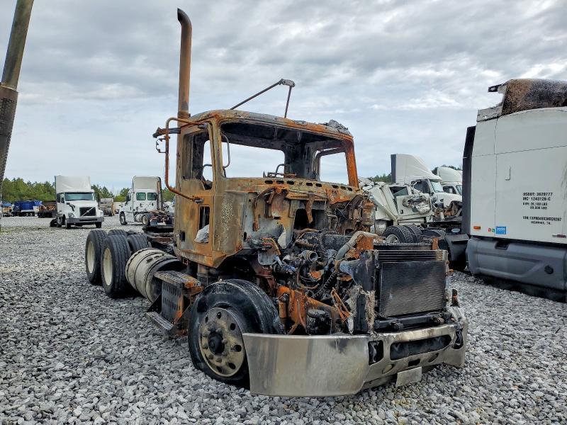 2009 Mack CXU613 Refuse Truck