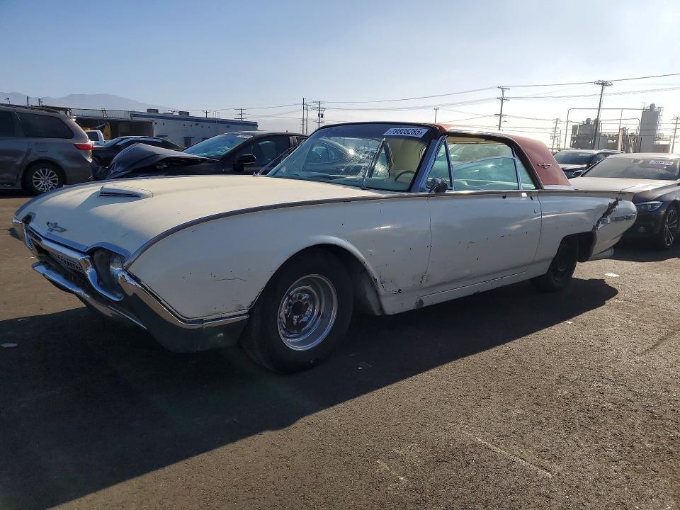 1962 Ford Thunderbird