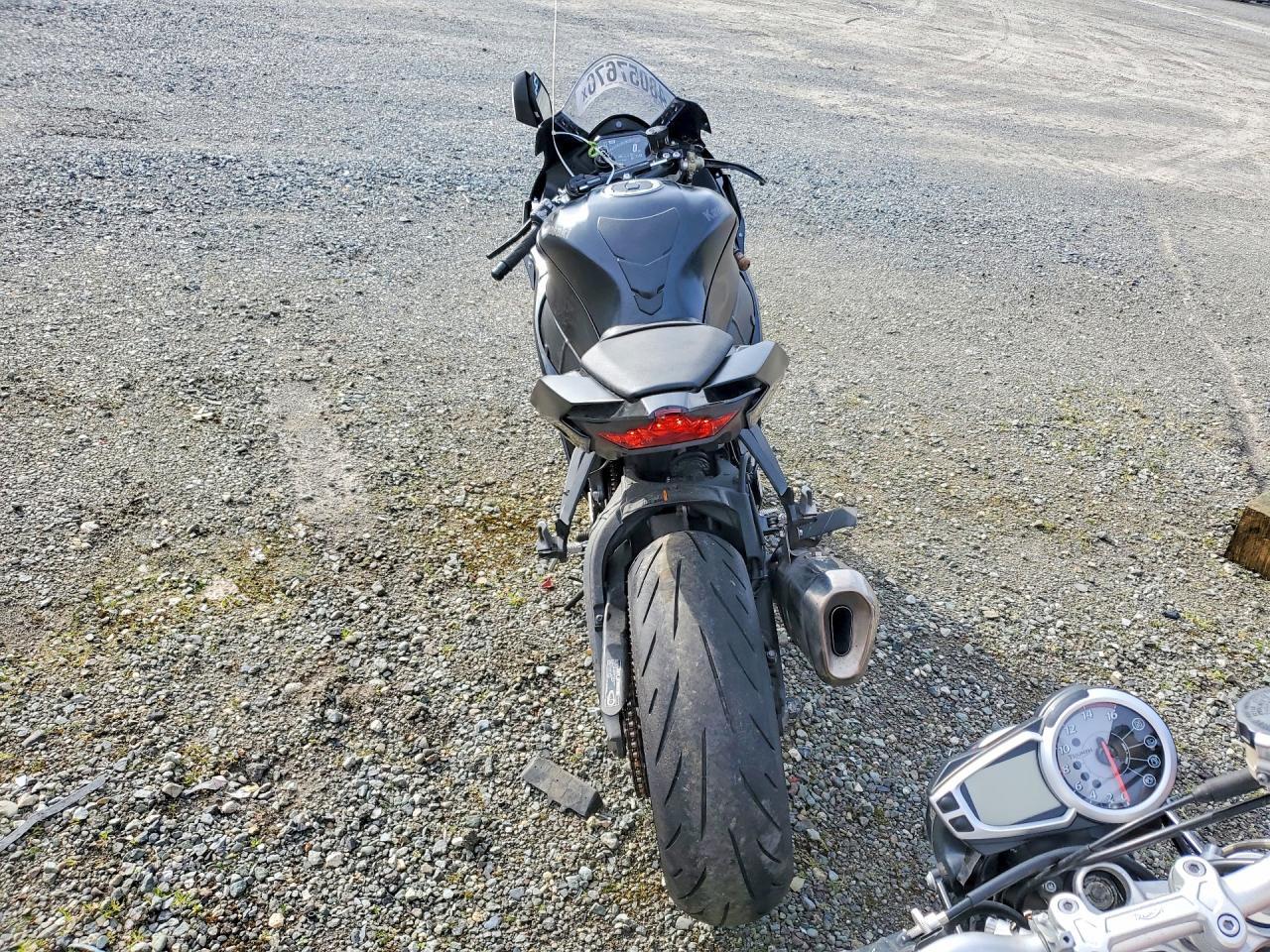 2025 Kawasaki ZX1002 M