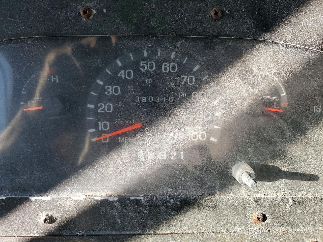 2003 Ford E450 Delivery Truck