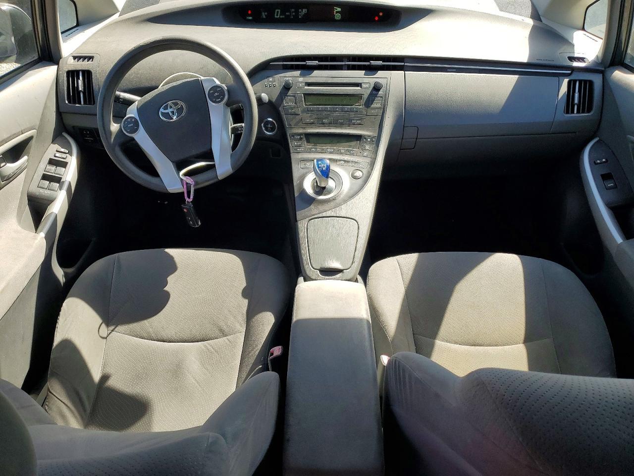 2010 Toyota Prius ii