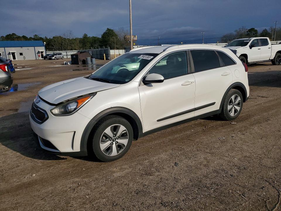 2017 KIA Niro lx