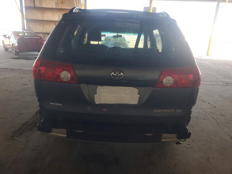 2010 Toyota Sienna ce 7-passenger