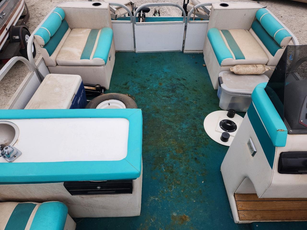 1994 Beachcomber Boats Inc Deckover T