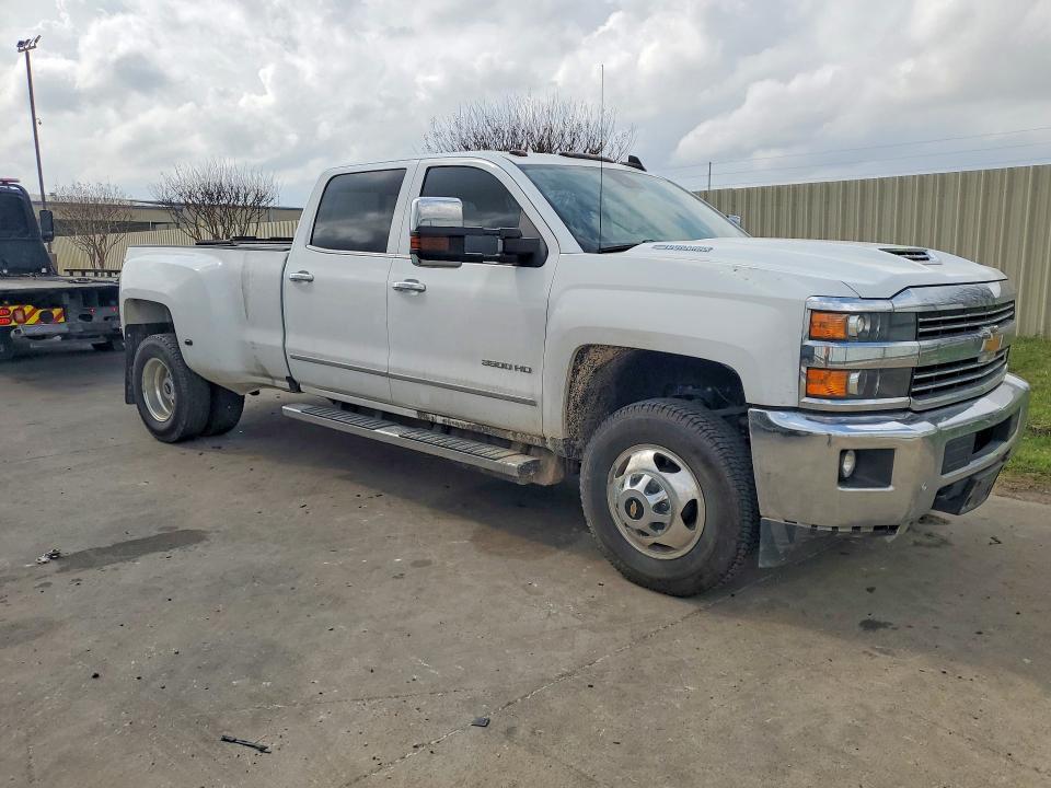 2018 Chevrolet Silverado K3500 ltz