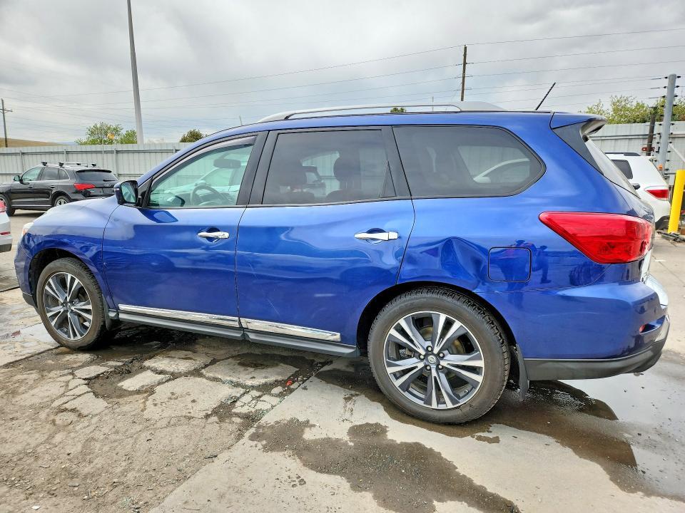2017 Nissan Pathfinder Platinum