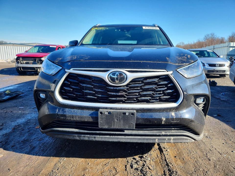 2023 Toyota Highlander xle