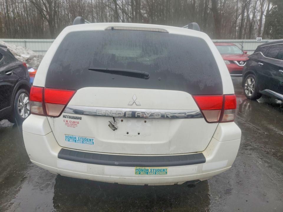2011 Mitsubishi Endeavor ls