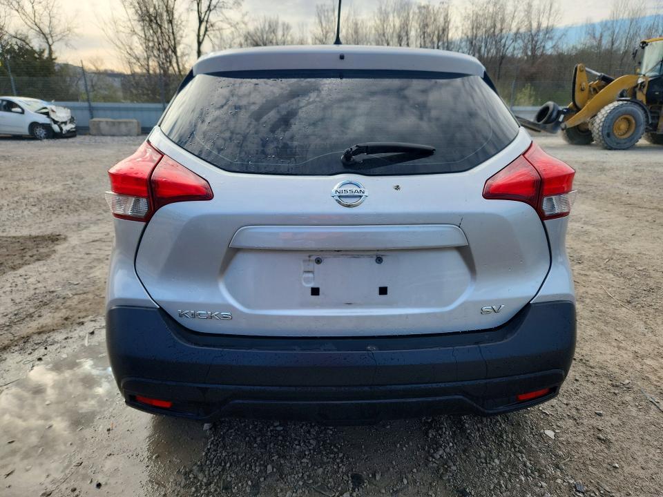 2018 Nissan Kicks sv