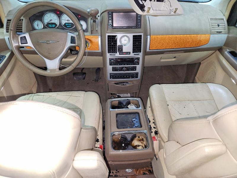 2010 Chrysler Town & Country Limited