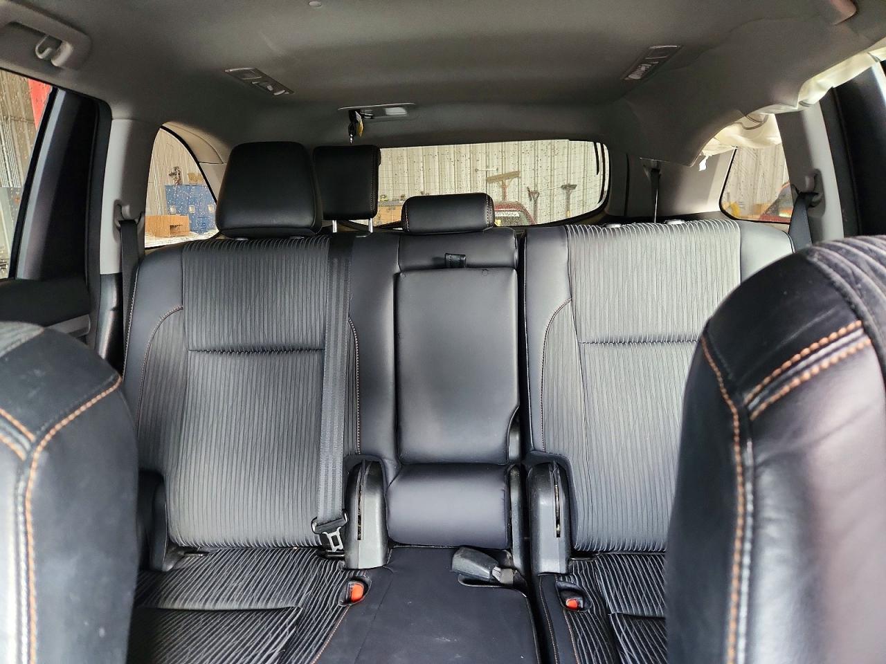 2017 Toyota Highlander le Plus