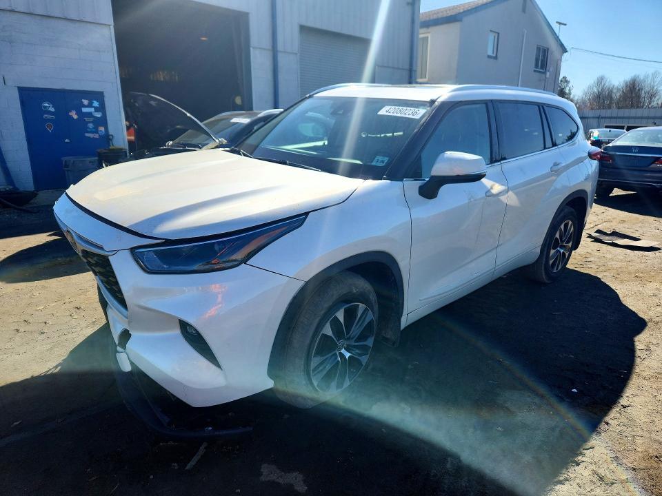 2021 Toyota Highlander xle