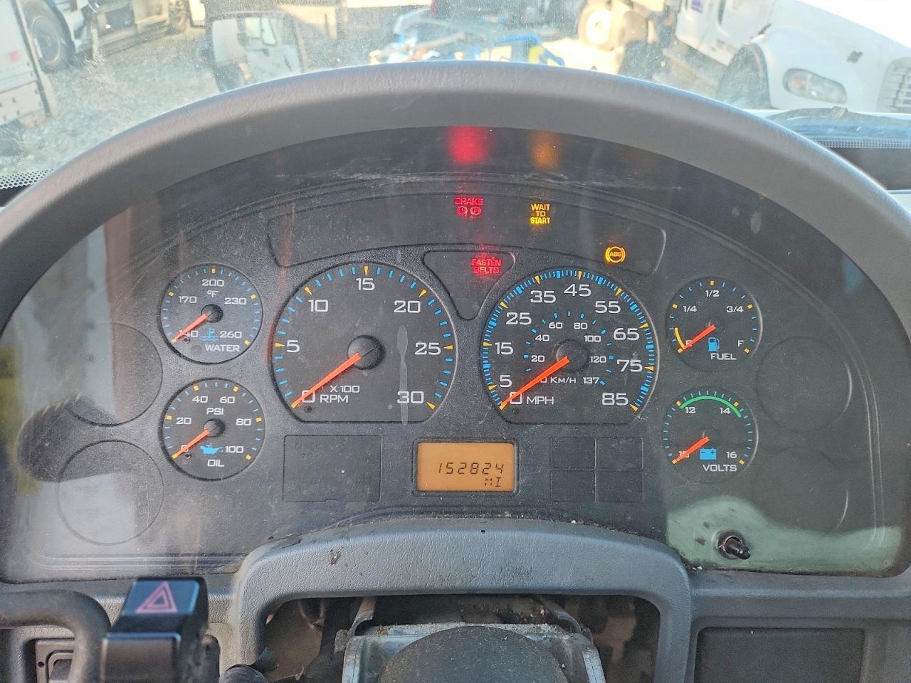 2003 International MA025 BOX Truck