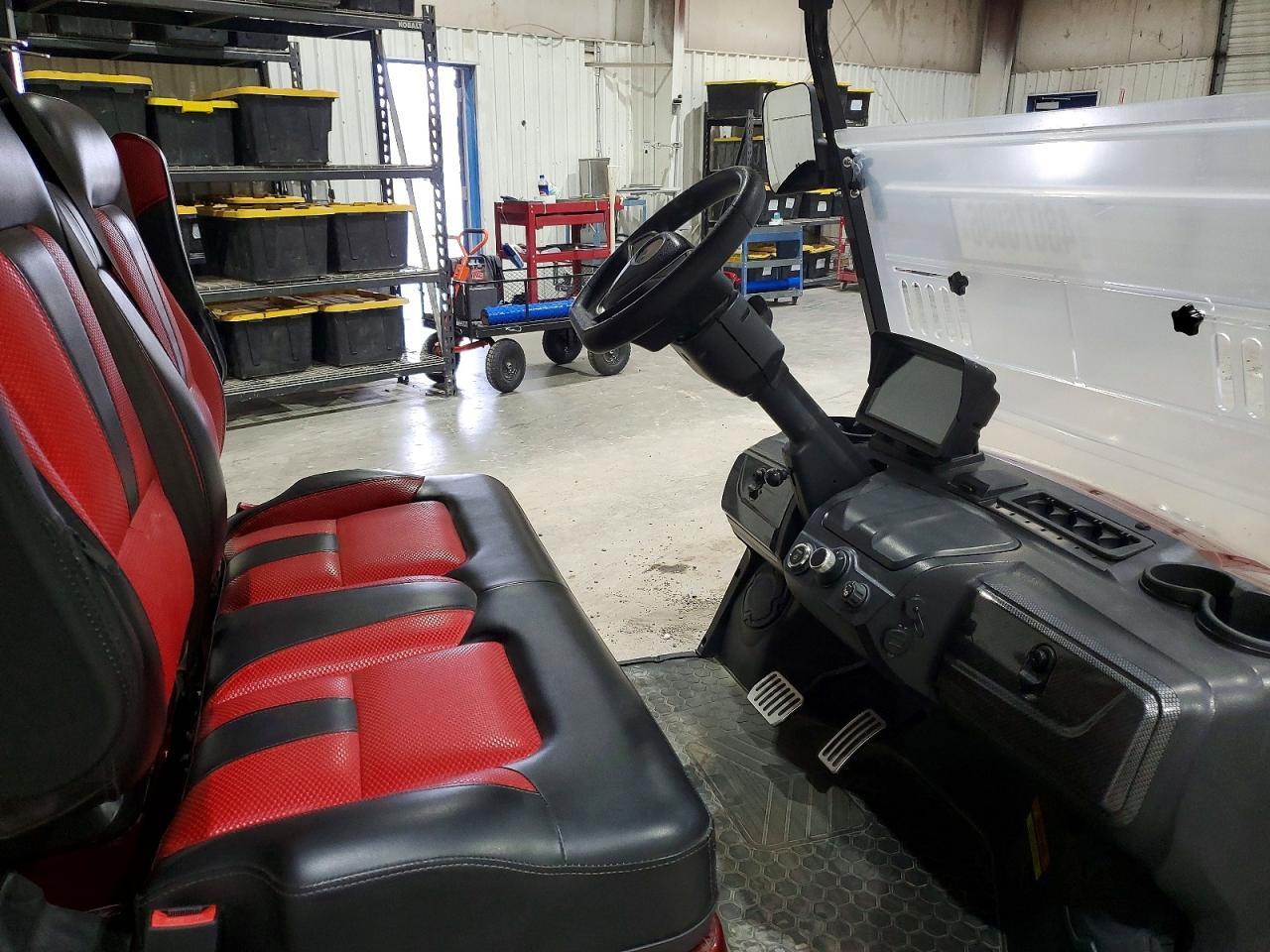 2024 Evolution 2000 Golf Cart