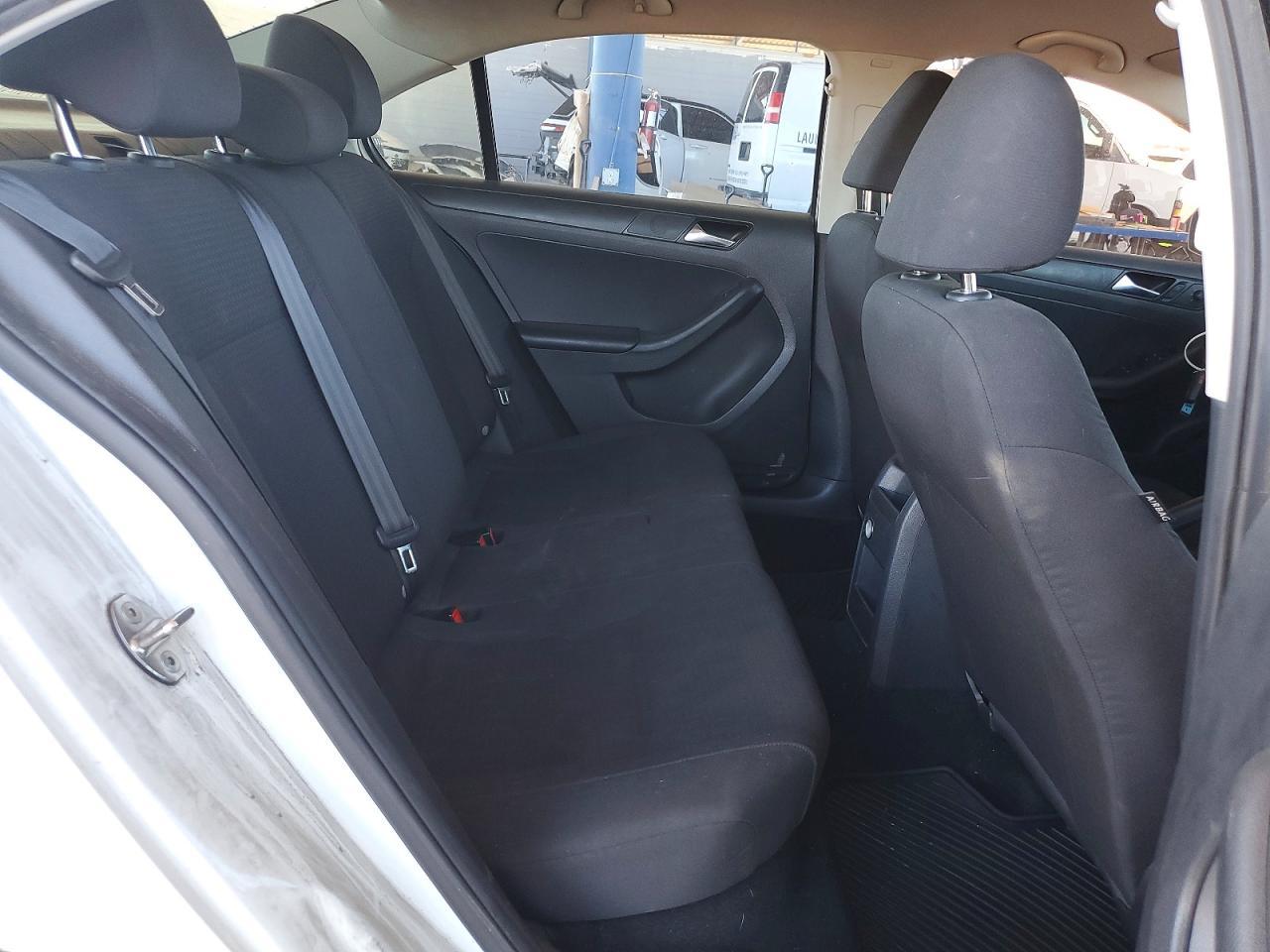 2015 Volkswagen Jetta Base