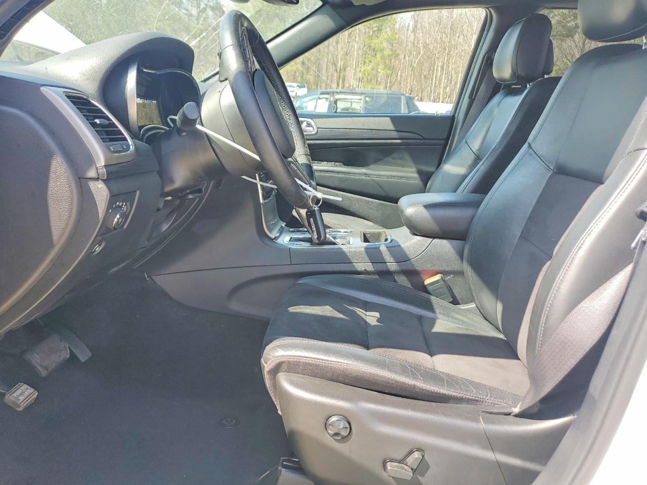 2022 Jeep Grand Cherokee Laredo e