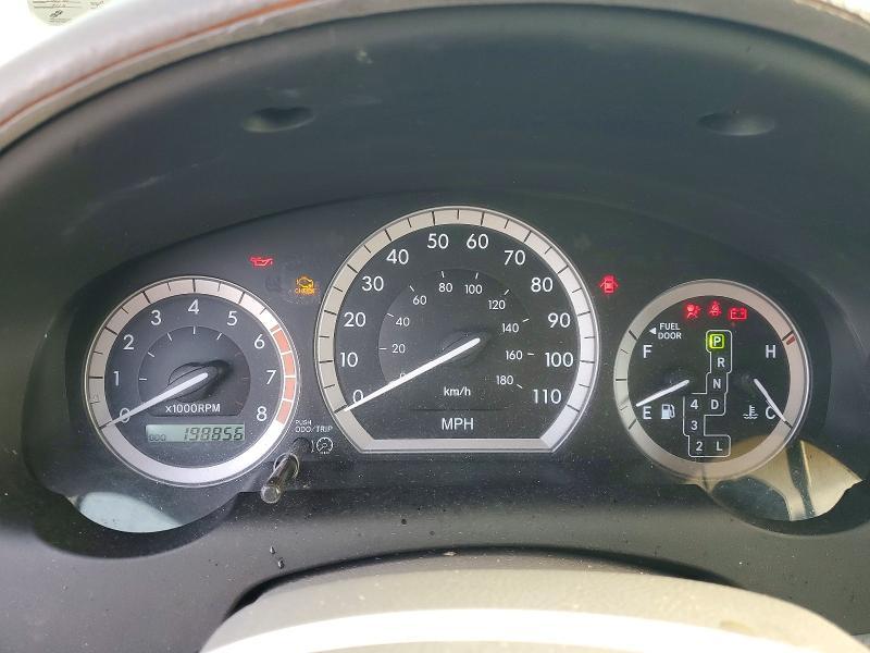 2004 Toyota Sienna le 8 Passenger