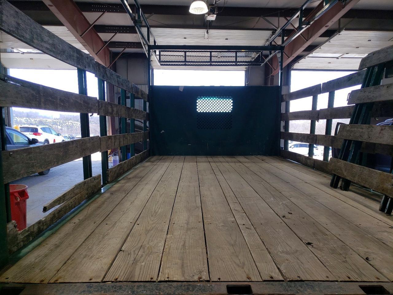 2014 Isuzu NRR Flatbed Truck