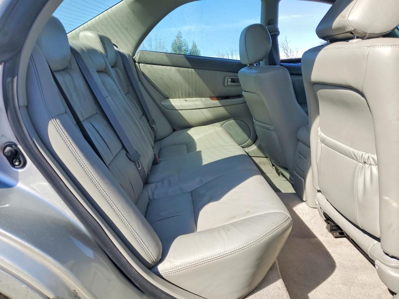 2000 Lexus Es 300 Base