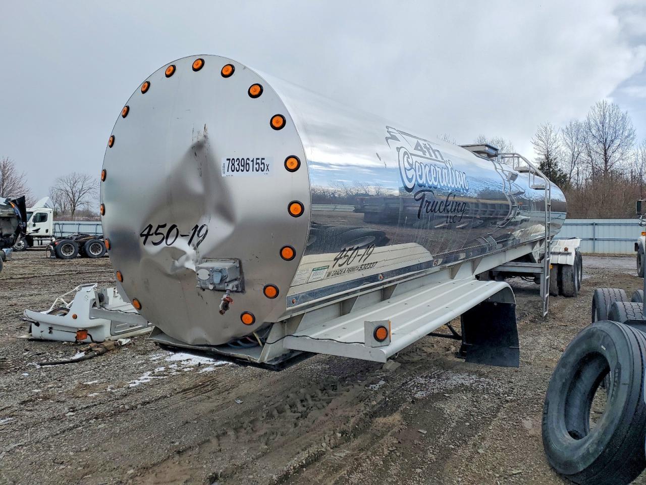 2008 Walker Tank Trailer