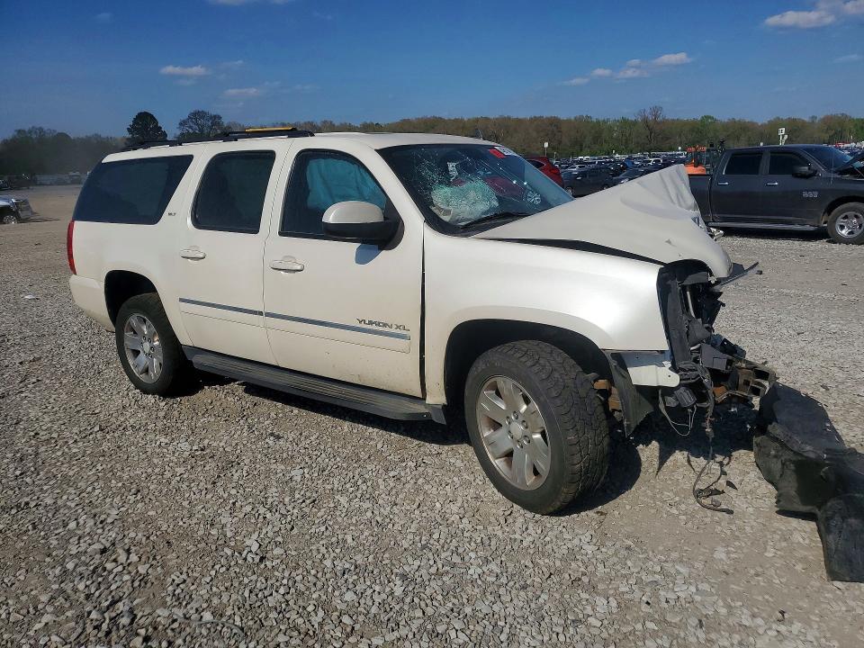 2011 GMC Yukon xl K1500 slt
