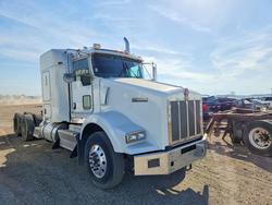 Kenworth Vehiculos salvage en venta: 2015 Kenworth T800 Semi Truck