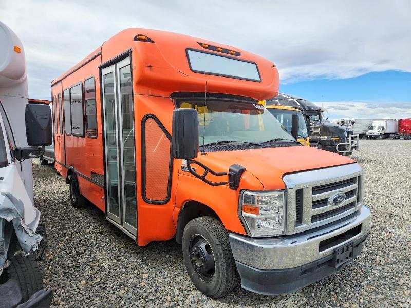 2023 Ford Econoline E450 Super Duty Cutaway Van