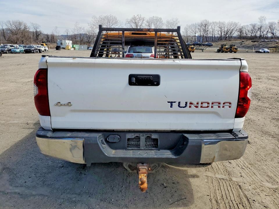 2017 Toyota Tundra SR5
