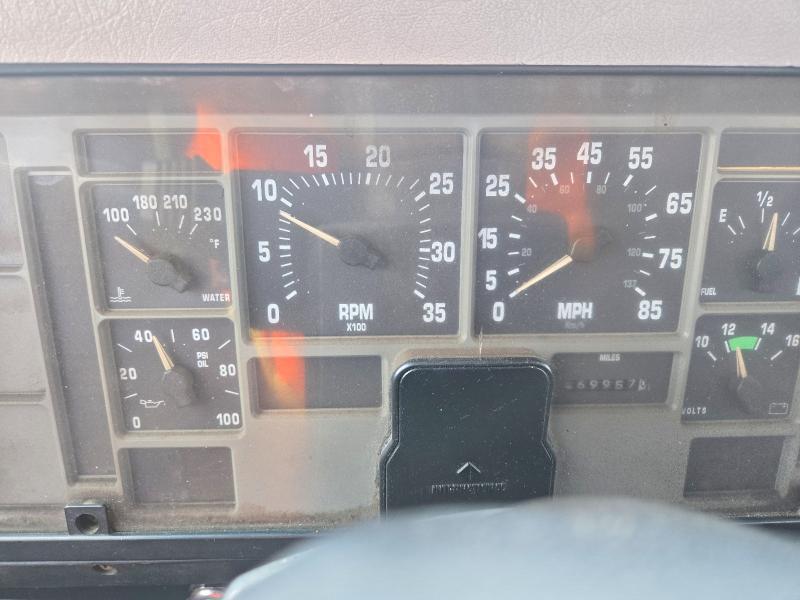 1997 International 4700 Rollback tow Truck